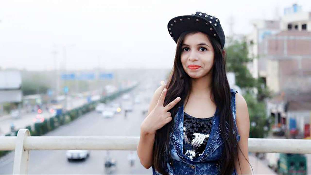 dhinchak pooja 