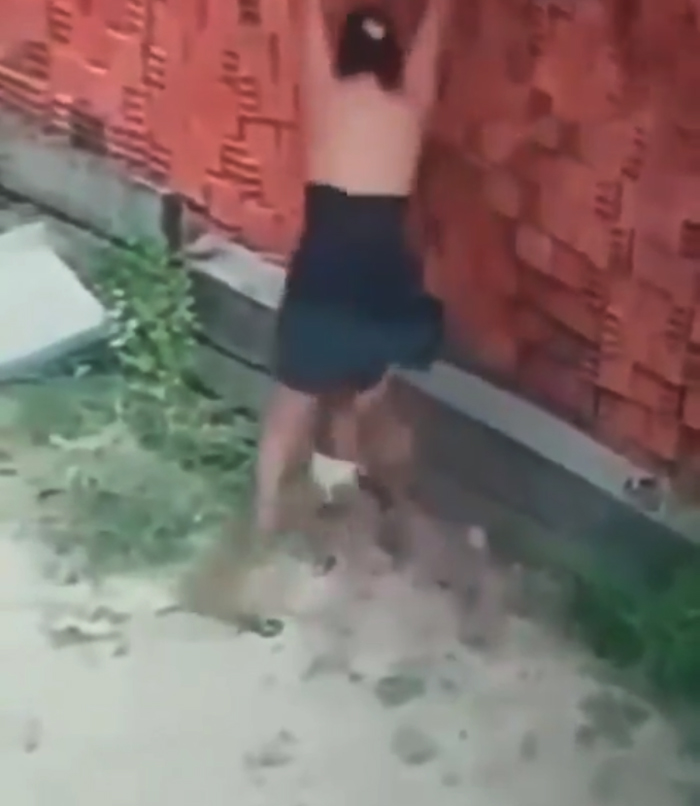 emotional-video-goes-to-viral-wall-started-falling-on-the-child-then-mother-showed-love