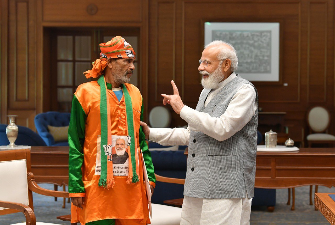 man-walked-735-km-to-meet-pm-modi