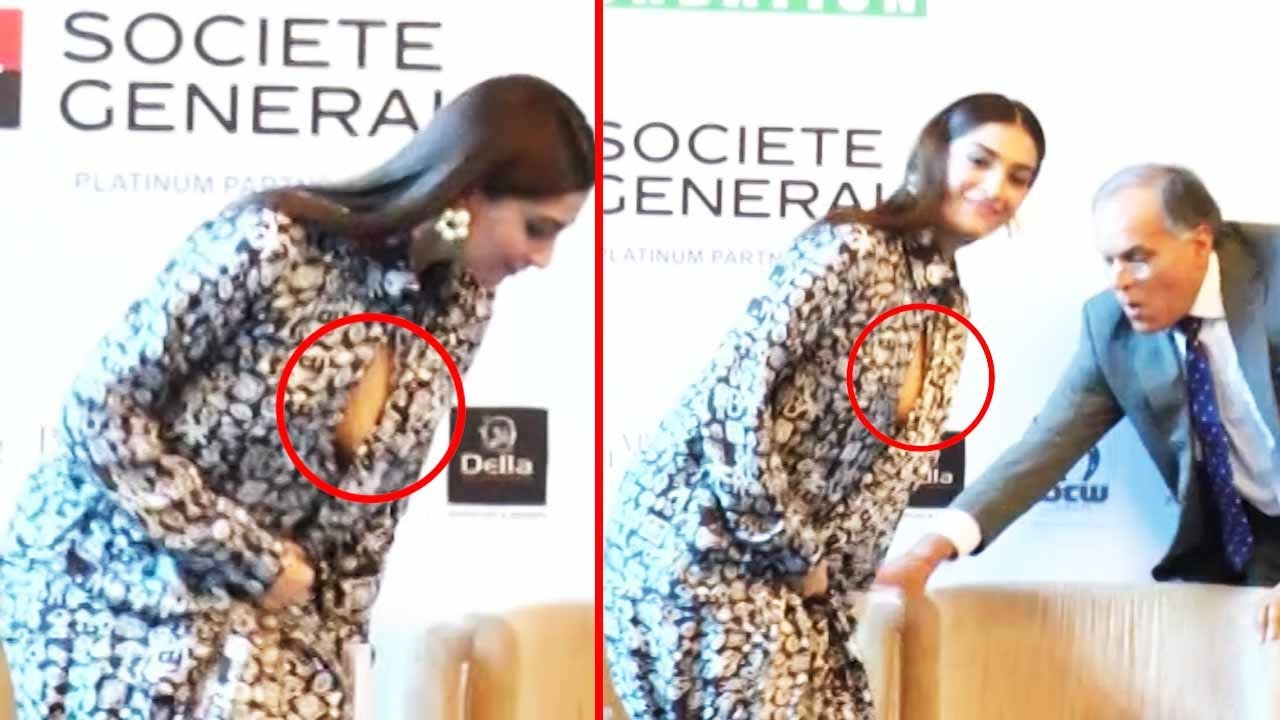 sonam kapoor wardrobe malfunction