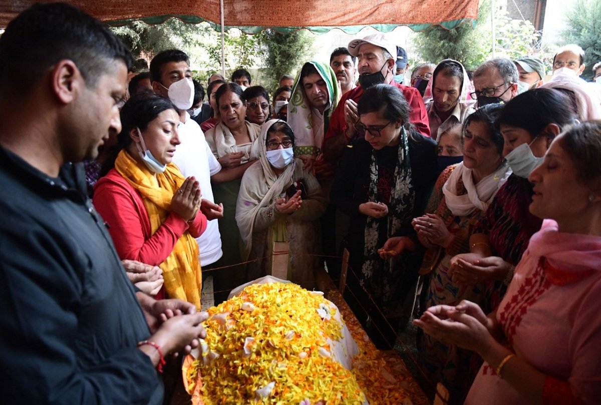 terrorists-can-kill-my-father-body-but-not-his-soul-says-daughter-of-kashmiri-pandit-makhan-lal-bindru
