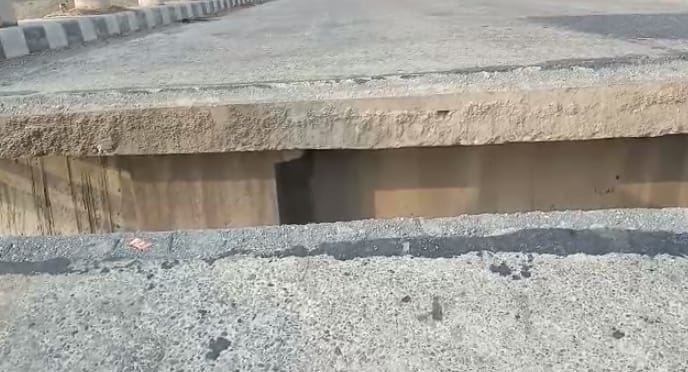Broken bridge in Shahjahanpur