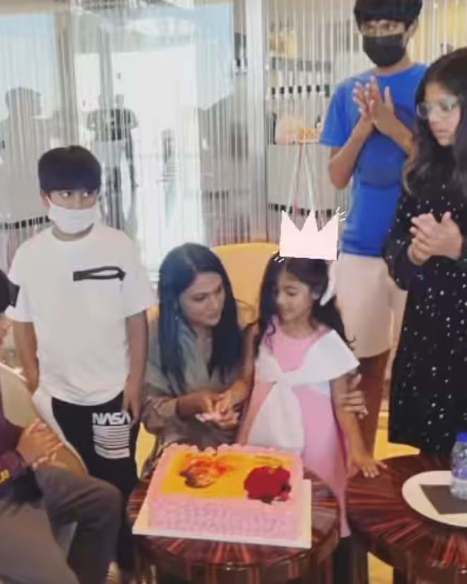 allu arjun daughter birthday celebration at burj khalifa