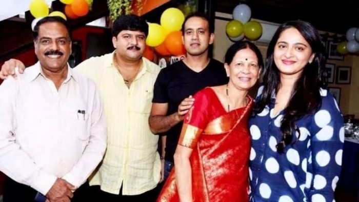 anushka shetty and family 