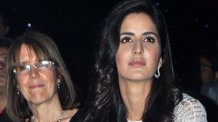 katrina kaif with mother