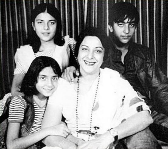 nargis and namrata dutt