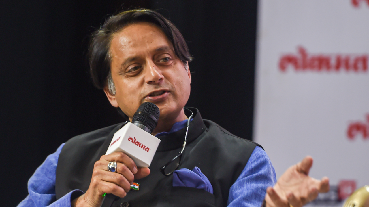 shashi tharoor