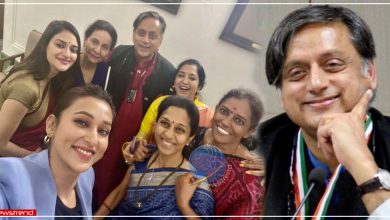 shashi tharoor selfie