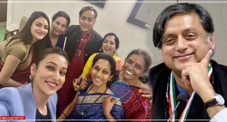 shashi tharoor selfie