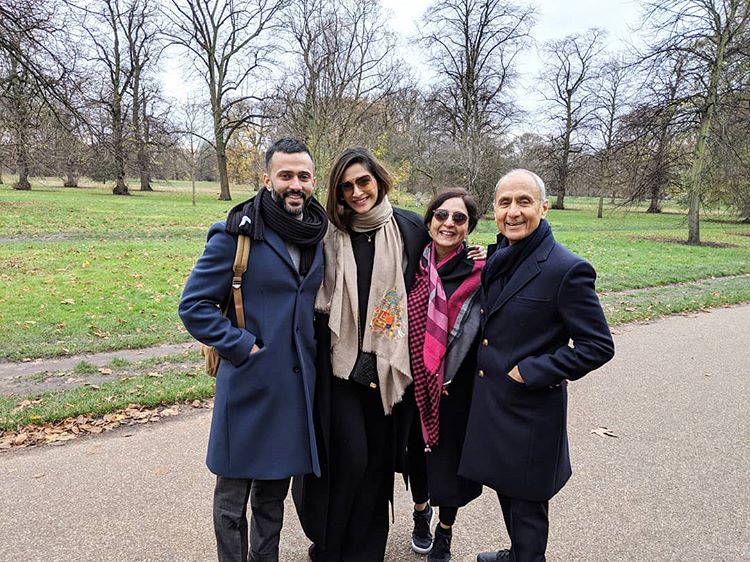 sunil ahuja and sonam kapoor