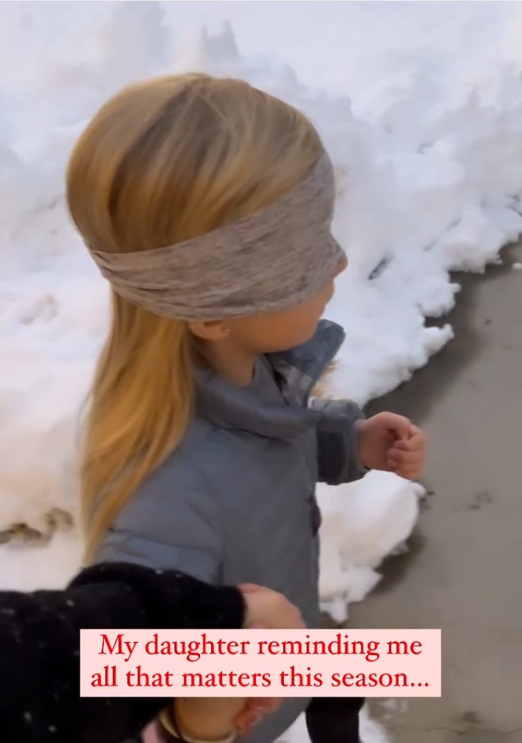 Christmas Gift Viral Video