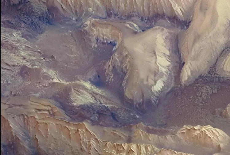 hidden-water-on-mars