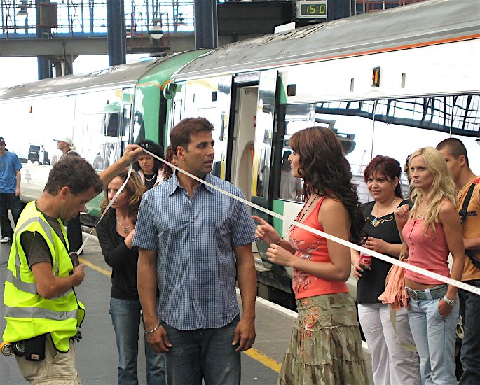 bollywood movie shooting in train