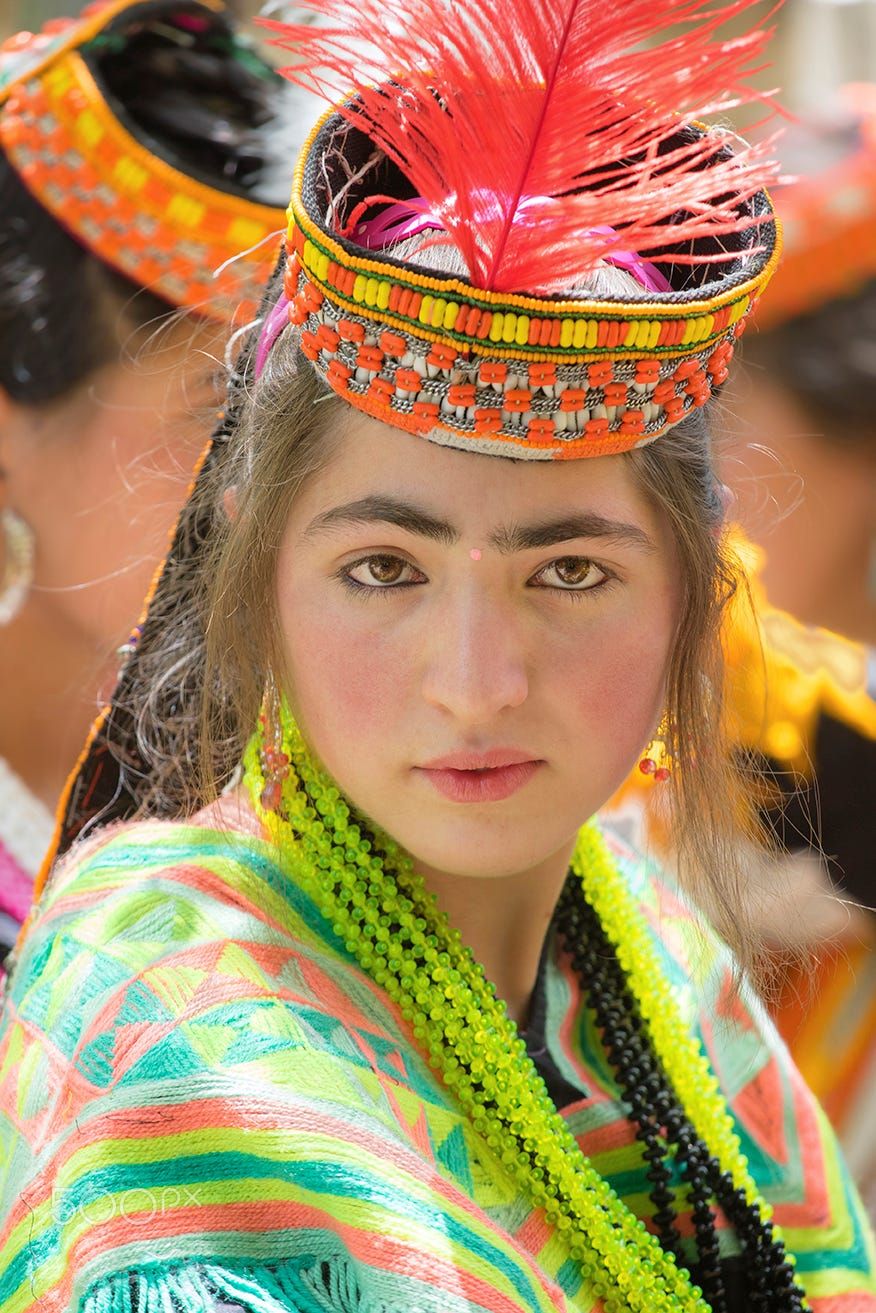 pakistan kalash tribe woman