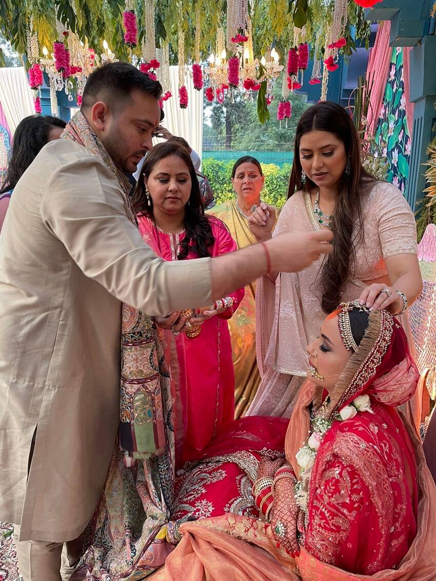 tejashwi-yadav family in wedding