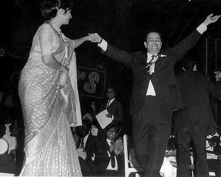 waheeda rehman and raj kapoor