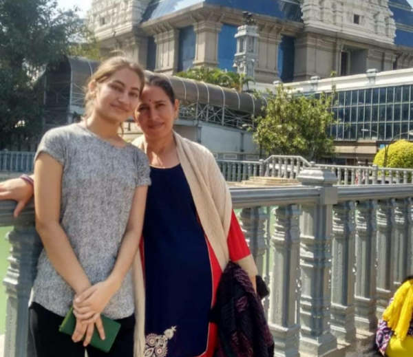 Divya Saini Sikar