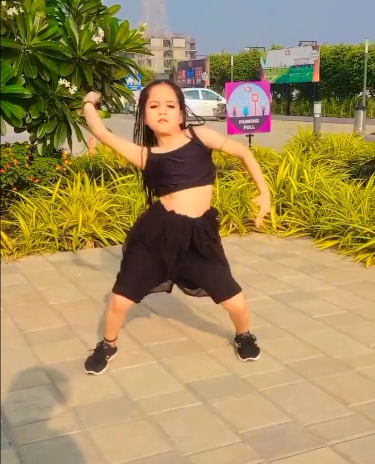 Little Girl Fabulous Dance