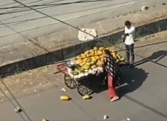 bhopal fruit seller