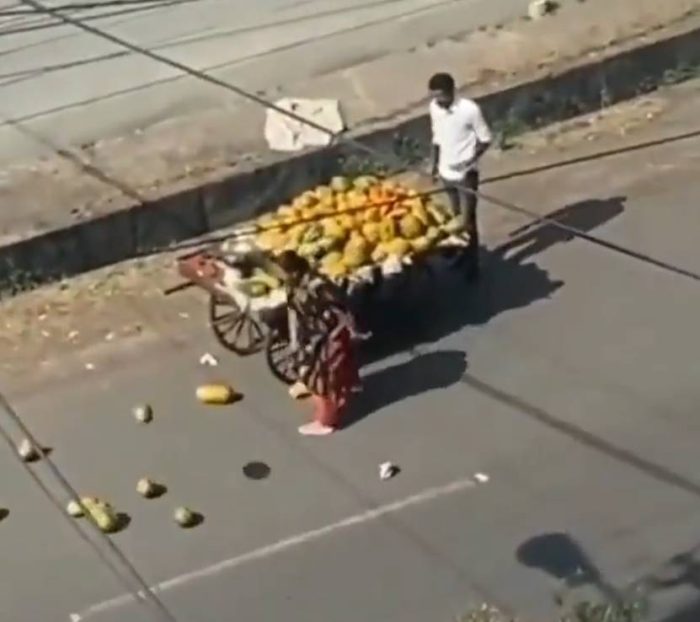 bhopal fruit seller