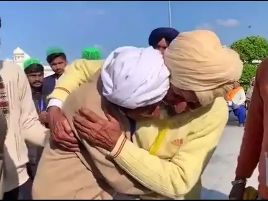 brothers-reunites-at-kartarpur 