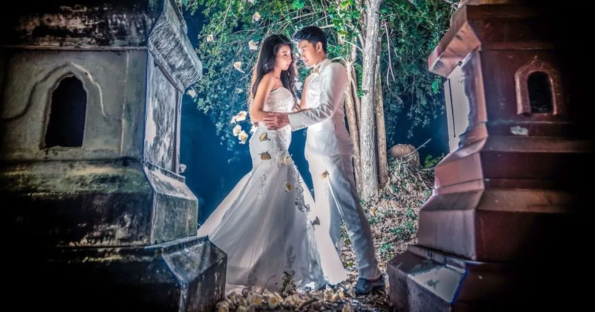 grave wedding photoshoot 