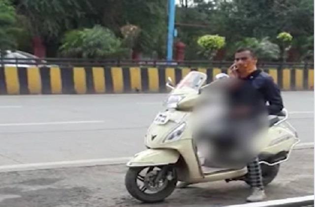 indore-man-used-to-flash-private-parts-at-girls
