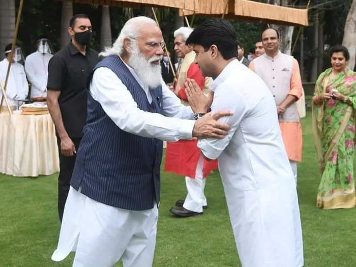 jyotiraditya scindia pm modi