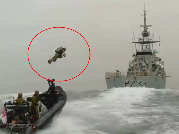 marine-fly-with-jetpack-video-will-shock-you