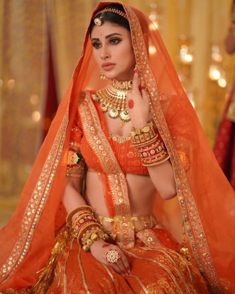 mouni roy