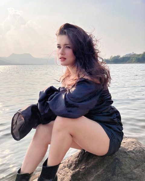 avneet kaur