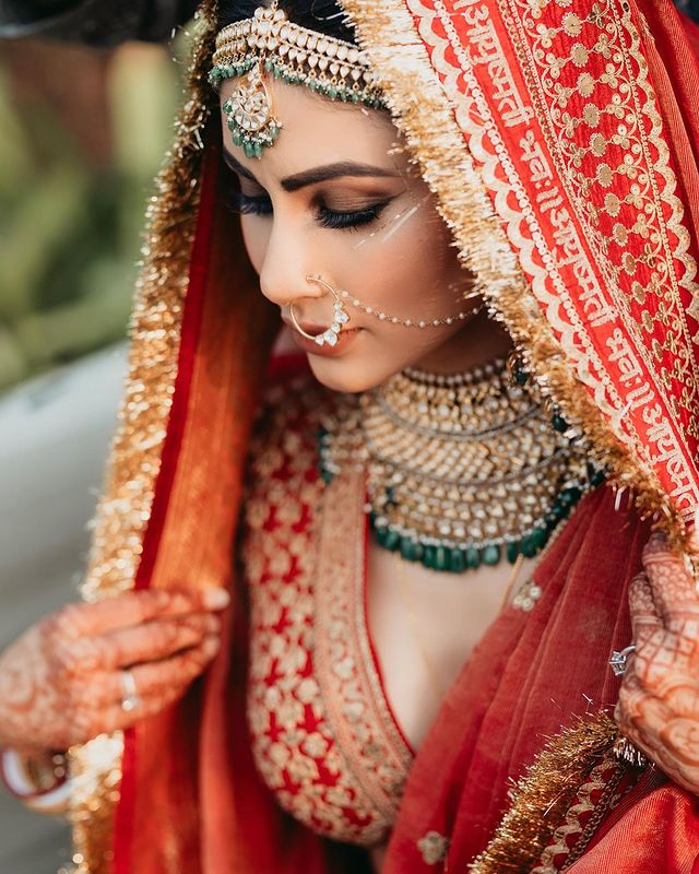 mouni roy 