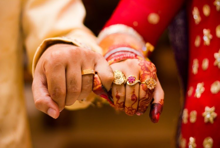 Three brides reached the same house for wedding