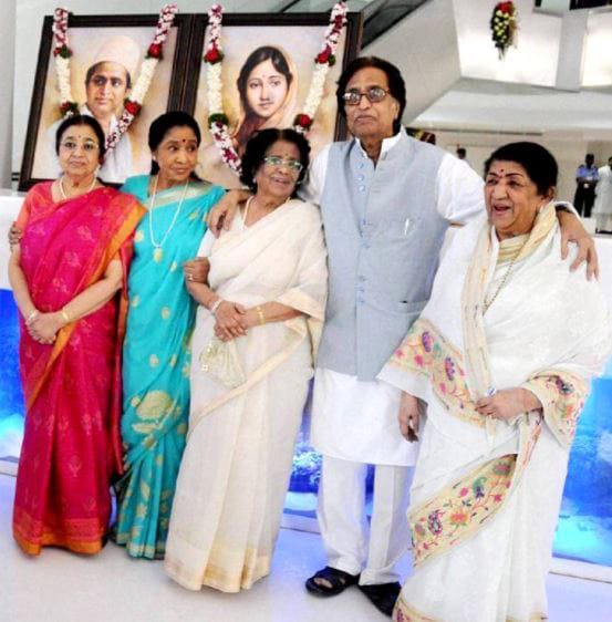 lata mangeshkar family