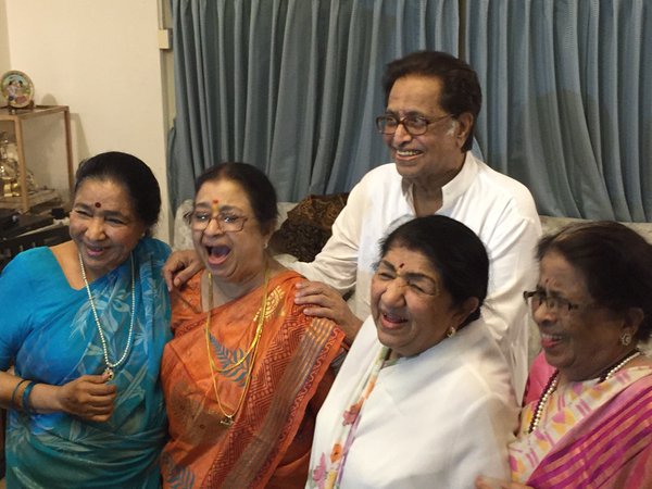 lata mangeshkar family