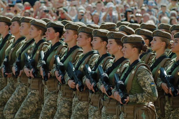 ukraine female soldiers