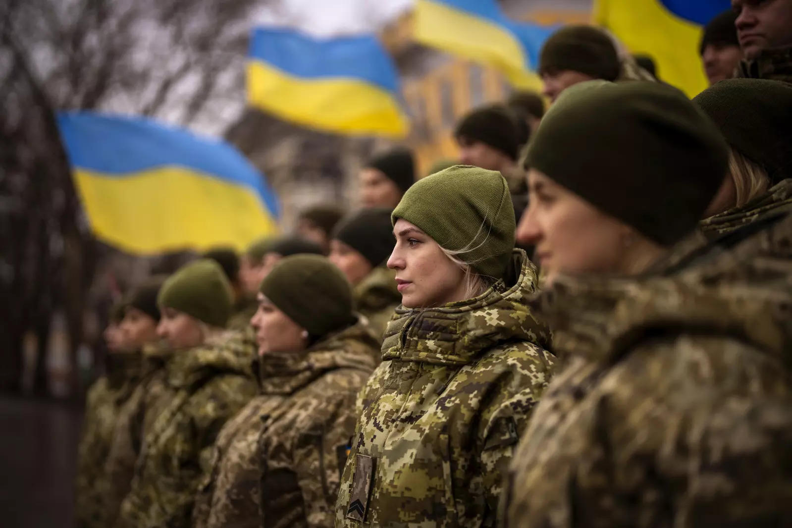 ukraine female soldiers