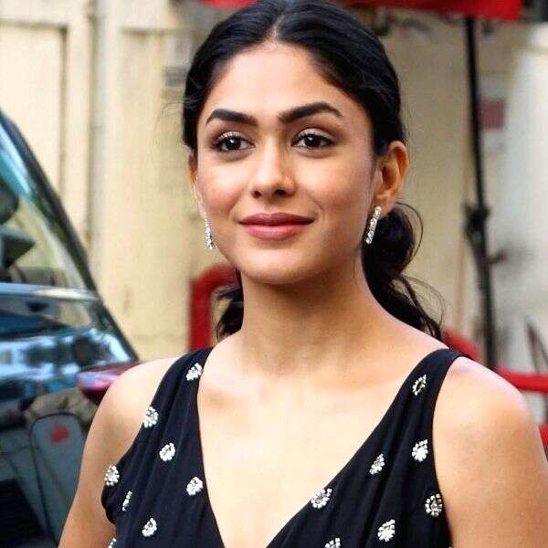 mrunal thakur