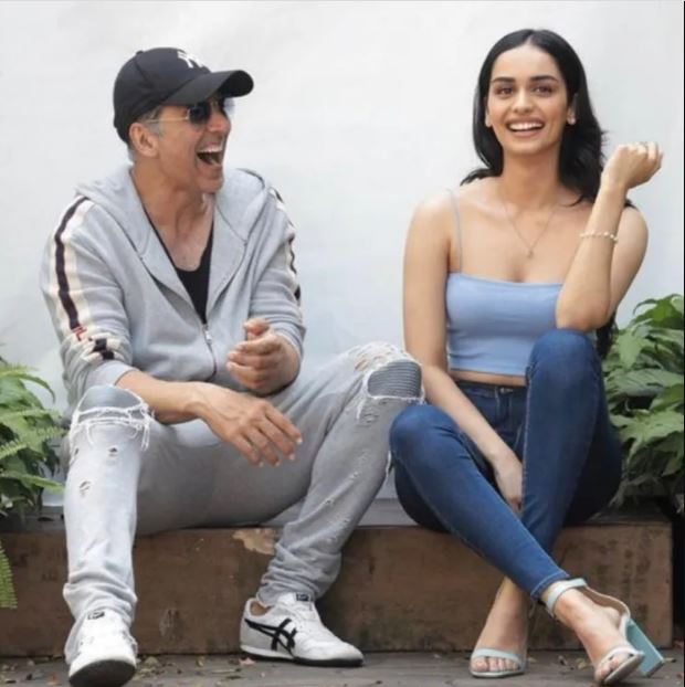 manushi and akshay kumar