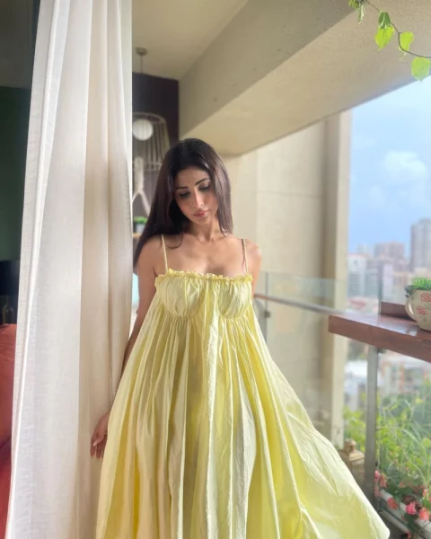 mouni roy