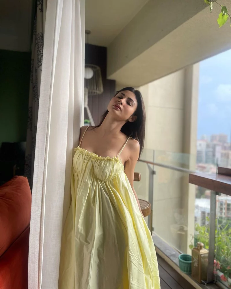 mouni roy