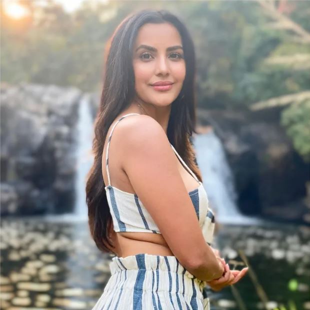 priya anand