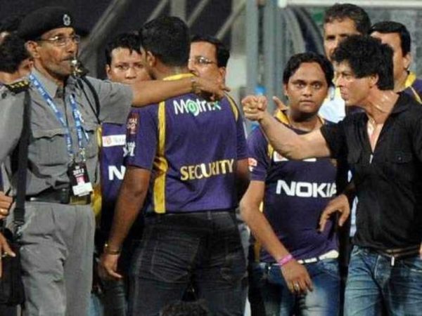 shahrukh khan wankhede stadium fight