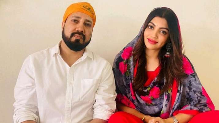 akanksha puri and mika singh 