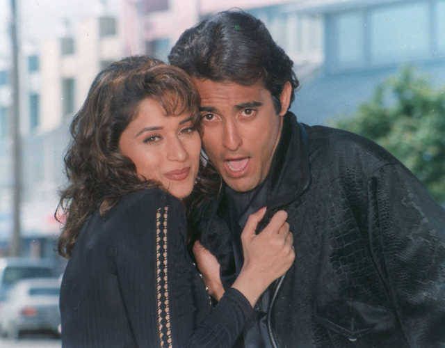 madhuri dixit and akshay khanna