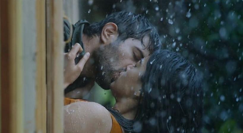 rashmika mandanna and vijay devarakonda liplock