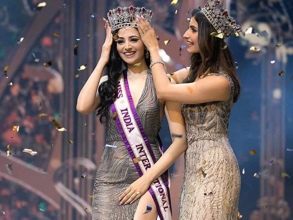 zoya afroz