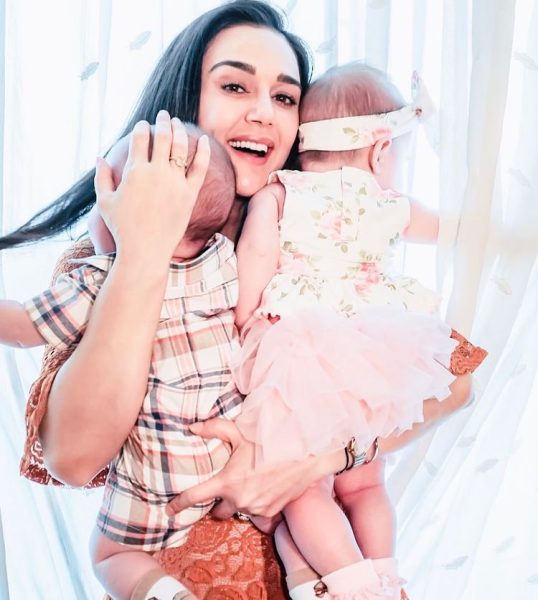preity zinta son and daughter