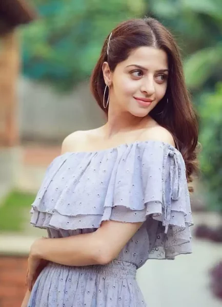vedhika kumar