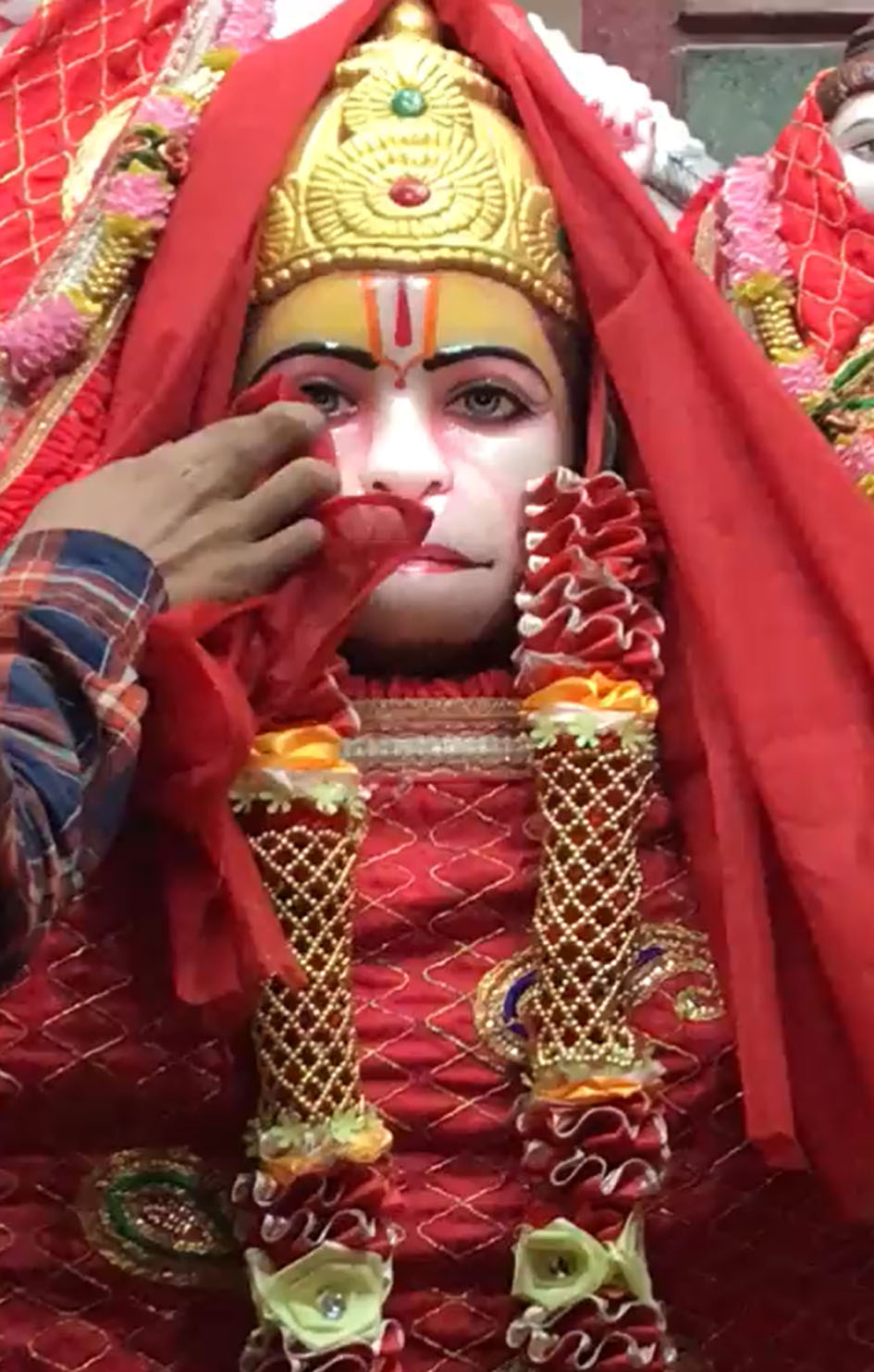 Tears coming out from the idol of Hanuman ji